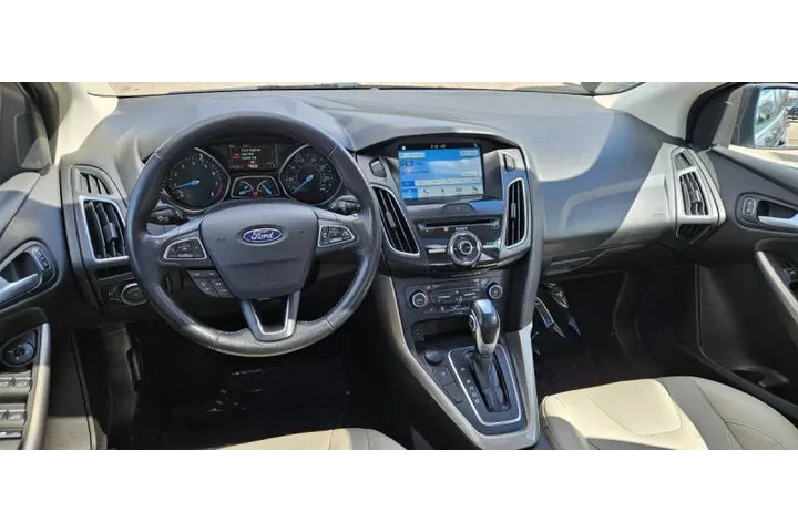 $7990 : 2018 Focus Titanium image 9