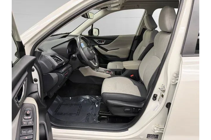 $27488 : Subaru Forester 2022 AWD Pre image 9