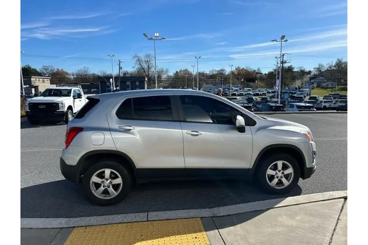$10495 : Chevrolet Trax 2016 AWD LS 4 image 5