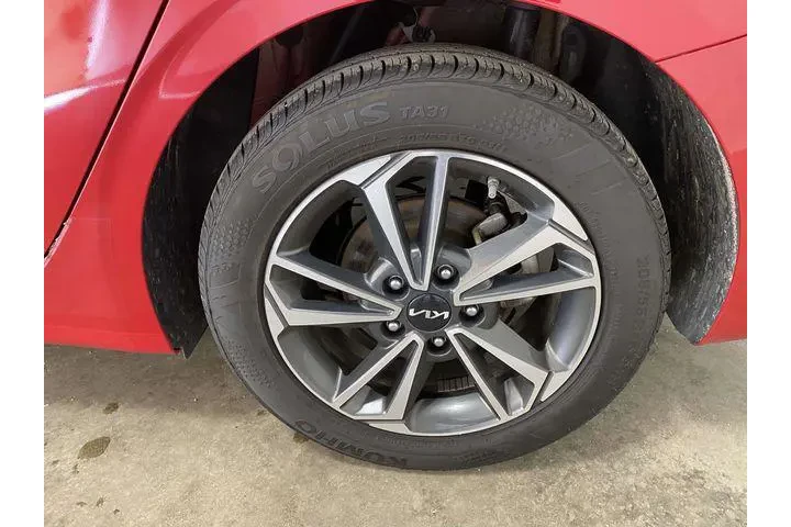 $15585 : Kia Forte 2024 LXS 4dr Sedan image 7