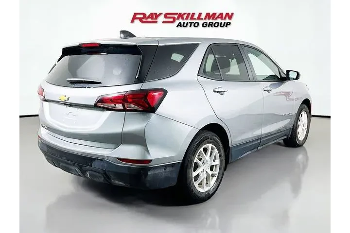 $25975 : Chevrolet Equinox 2024 LS 4d image 7