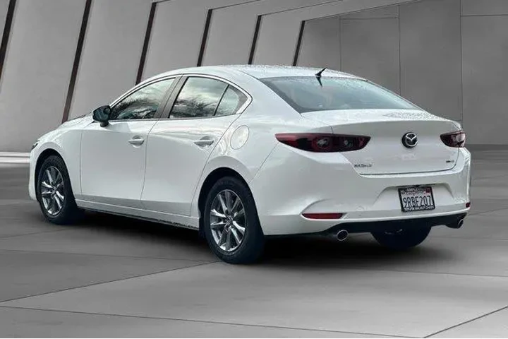 $21700 : Mazda Mazda3 Sedan 2025 2.5 image 10