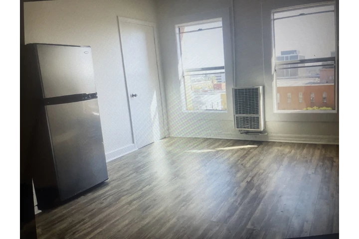 $1300 : 744 beacon st image 5