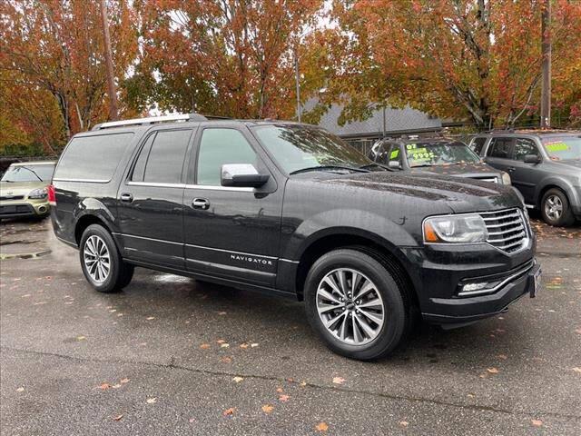 $15488 : 2015 Navigator L image 3