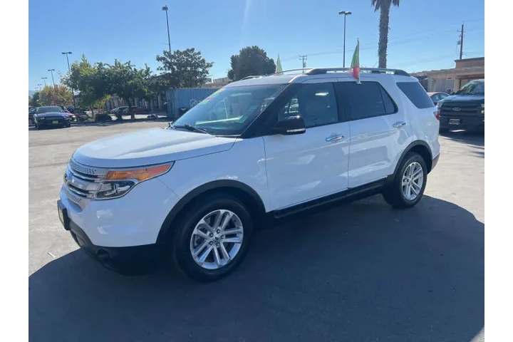 $14999 : 2015 Explorer XLT image 3