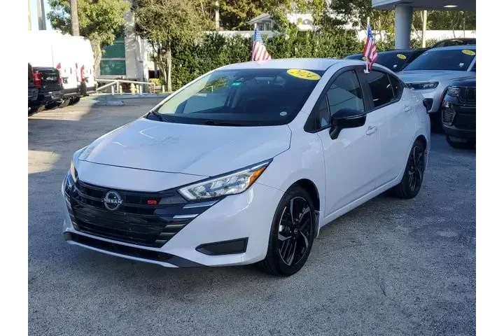 $16595 : Nissan Versa 2024 SR 4dr Sed image 3