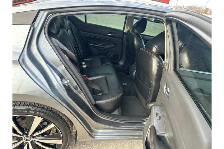 $11980 : 2019 Altima 2.5 SR Sedan image 9