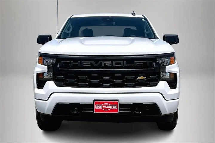 Chevrolet Silverado 1500 202 image 2