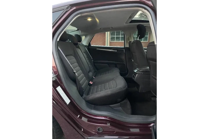 $5500 : 2013 Fusion SE image 4