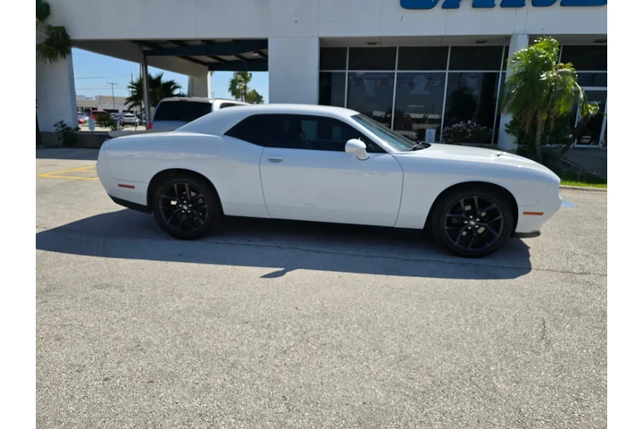 $20998 : 2020 Challenger SXT image 2