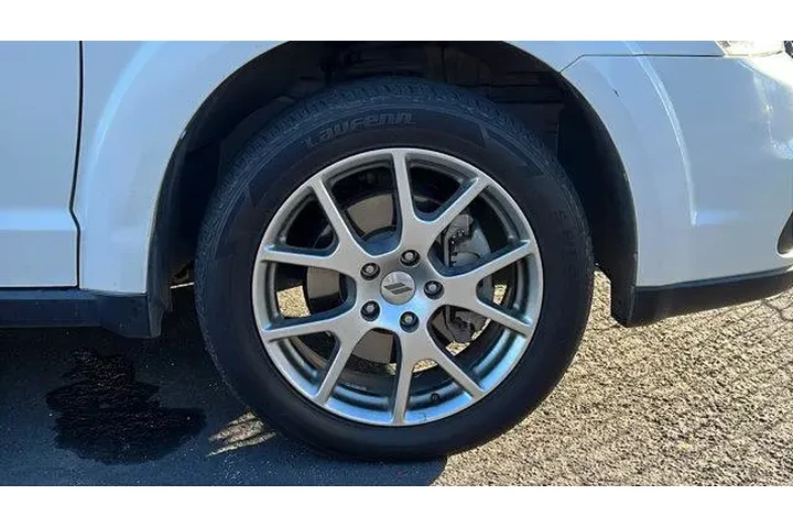 $15984 : Dodge Journey 2019 AWD GT 4d image 2