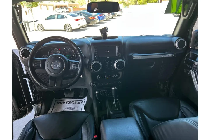 2017 Wrangler Unlimited Sahar image 9