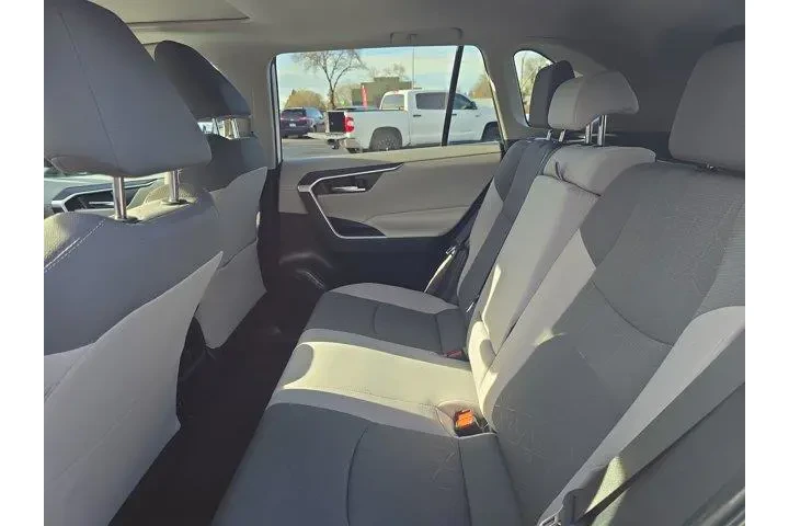 $28995 : Toyota RAV4 Hybrid 2019 AWD image 8