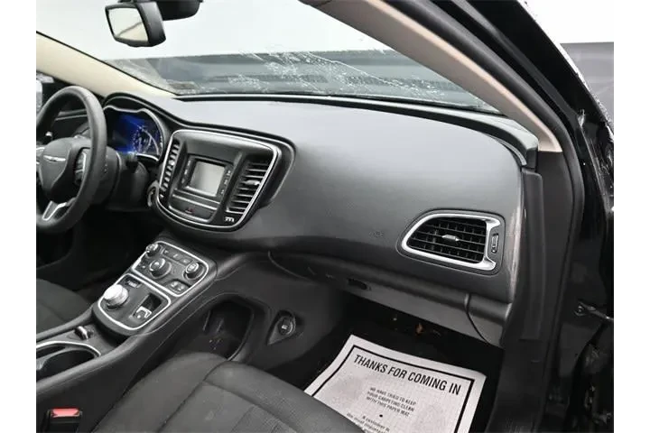 $10680 : Chrysler 200 2016 Limited 4d image 8