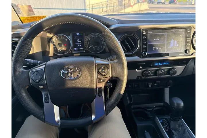 $29996 : Toyota Tacoma 2022 4x2 TRD O image 10