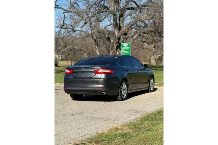 $4990 : 2016 Fusion SE image 10