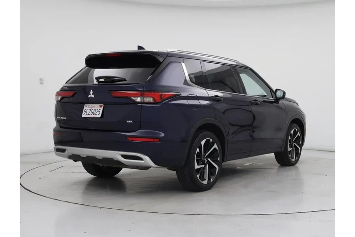 $27998 : Mitsubishi Outlander 2024 SE image 8