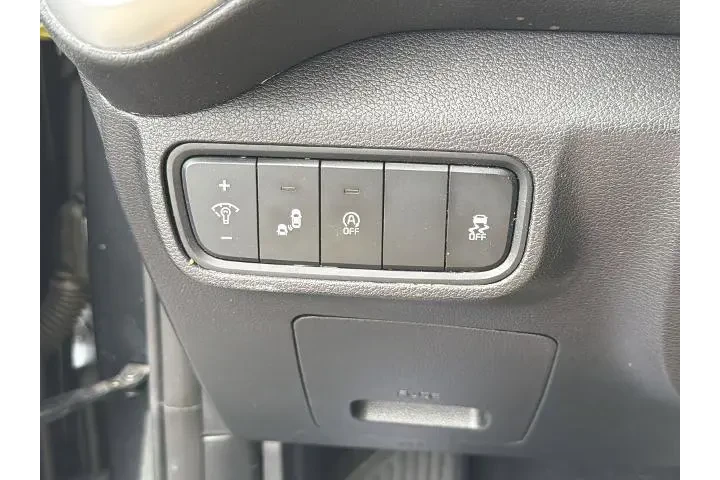 $15118 : Kia Soul 2020 X-Line 4dr Cro image 6