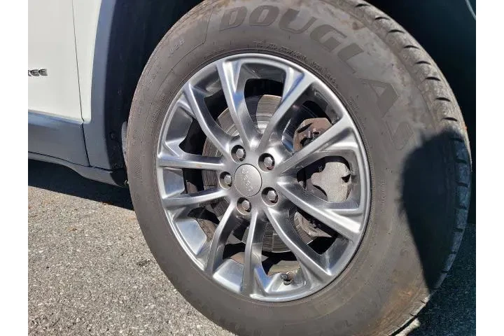 $18500 : Jeep Cherokee 2020 4x4 Latit image 9