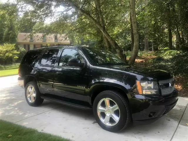 $7500 : 2011 Chevrolet Tahoe LT image 1