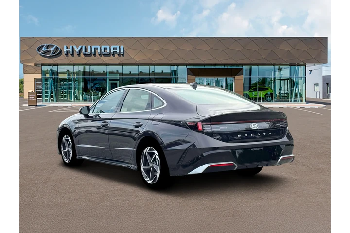$28000 : Hyundai SONATA 2026 SEL Spor image 5