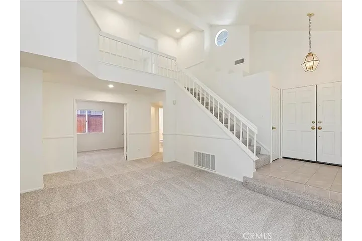 $1100 : 17640 Mountain Ct, Riverside, image 1