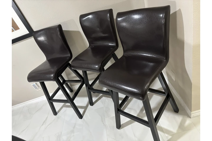 $300 : Juego de comedor image 1