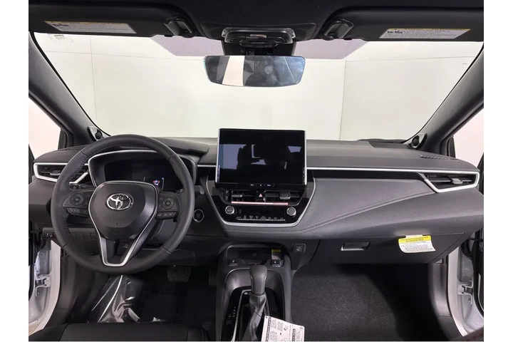 $29989 : Gold Certified2025 Corolla XSE image 4