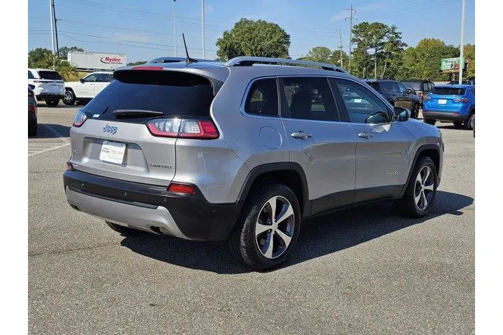 Jeep Cherokee 2019 4x4 Limit image 8