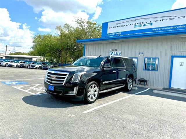 $29990 : 2017 Escalade ESV Luxury image 9