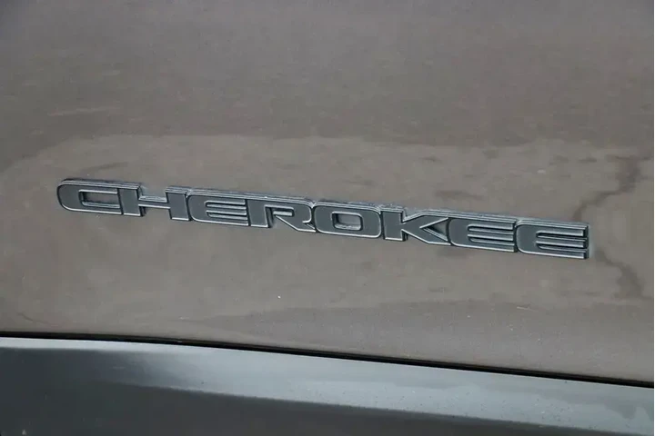 $15990 : Jeep Cherokee 2021 Latitude image 9