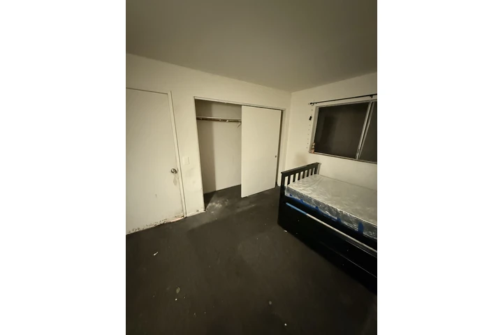 $1000 : Rentando un cuarto con área co image 3