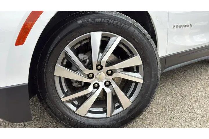 $21621 : Chevrolet Equinox 2023 LT 4d image 9