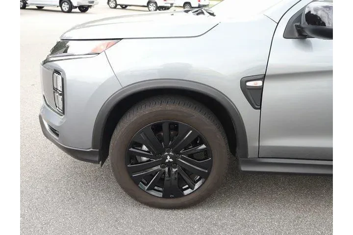 $17502 : Mitsubishi Outlander Sport 2 image 9