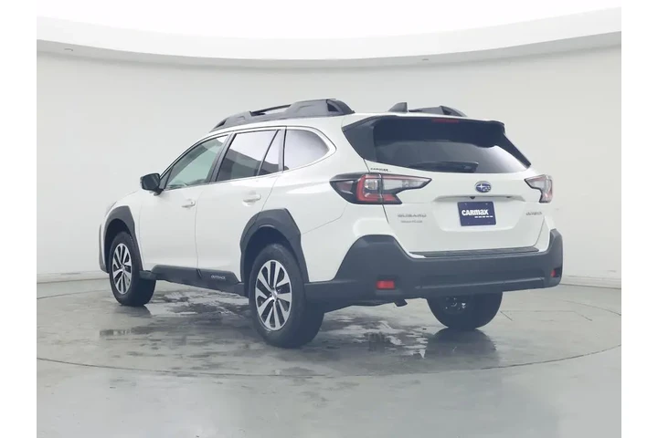 $31998 : Subaru Outback 2025 AWD Prem image 2