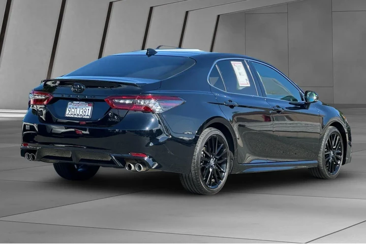 $31500 : Toyota Camry 2023 XSE 4dr Se image 4