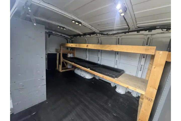 $10999 : 2020 Express 2500 image 9