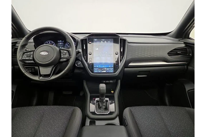 $31998 : Subaru Forester 2025 AWD Pre image 9