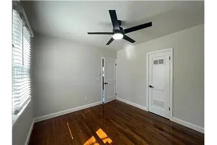 $2100 : Rental property with 4 bedro image 8