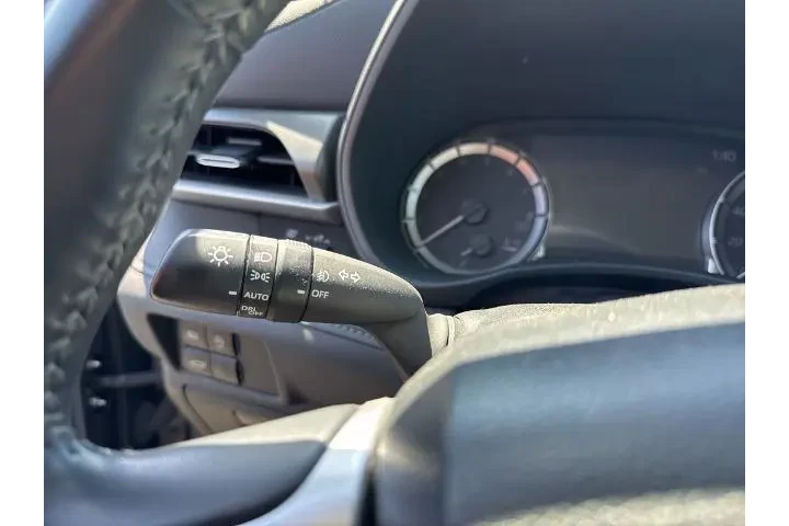 $30450 : Toyota Highlander 2024 LE 4d image 9