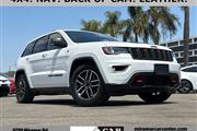 $29997 : 2021 Grand Cherokee Trailhawk thumbnail