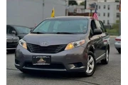 2017 TOYOTA SIENNA2017 TOYOTA thumbnail