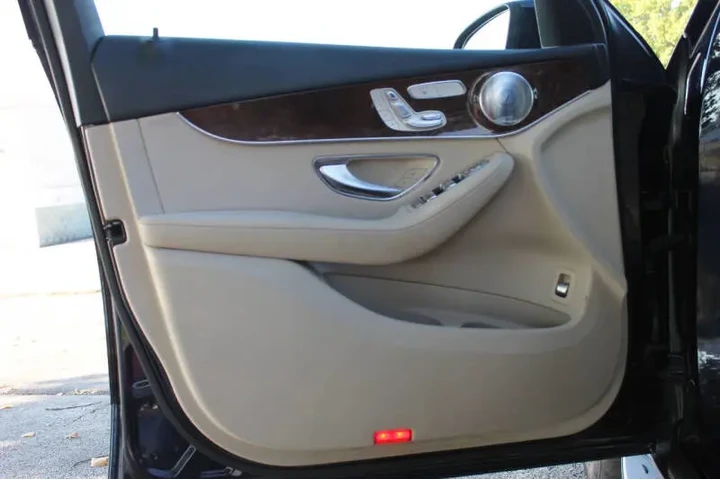 $17250 : 2017 Mercedes-Benz GLC GLC 30 image 10