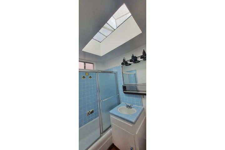 $1350 : APT BACHELOR EN W. HOLLYWOOD image 5