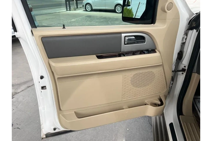 2014 Expedition XLT 4WD image 10