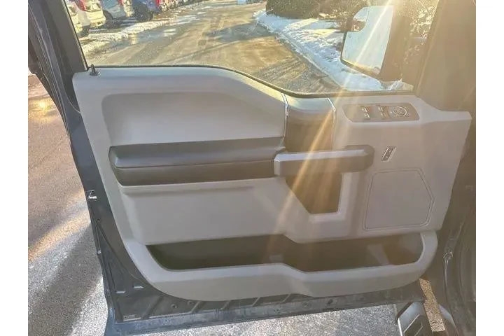 $27000 : Ford F-150 2018 4x4 XLT 4dr image 8