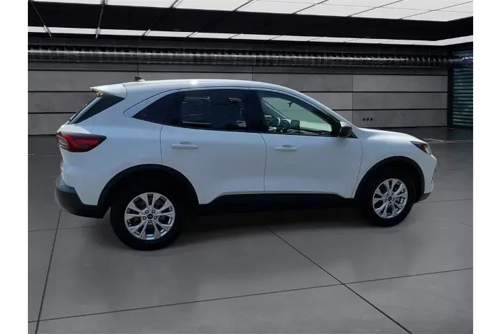 $28975 : Ford Escape 2023 AWD Active image 9