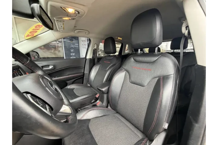 $16499 : 2018 Compass Trailhawk image 10