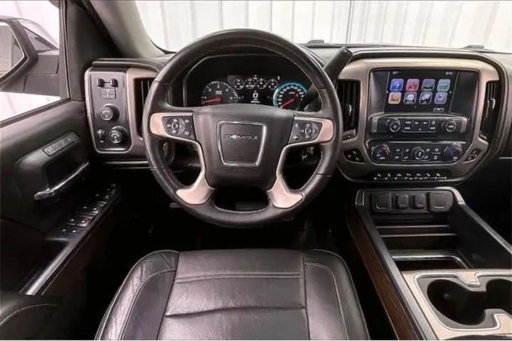 $28490 : GMC Sierra 1500 2017 4x4 Den image 5