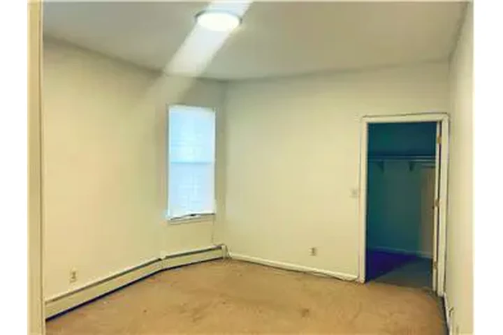 $2200 : Rental property with 2 bedro image 5